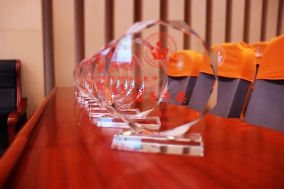 adff560d9f0d4de8aa5ef6c7f1622342