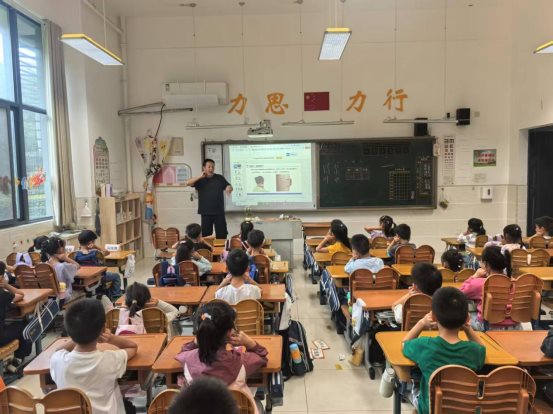 9a32eb01f7d300ae9bde46c11fb1946