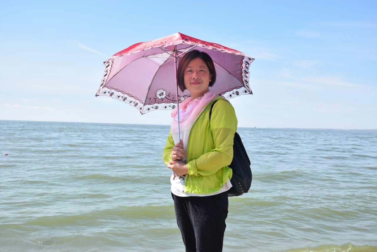 朱丽霞.jpg 朱丽霞.jpg