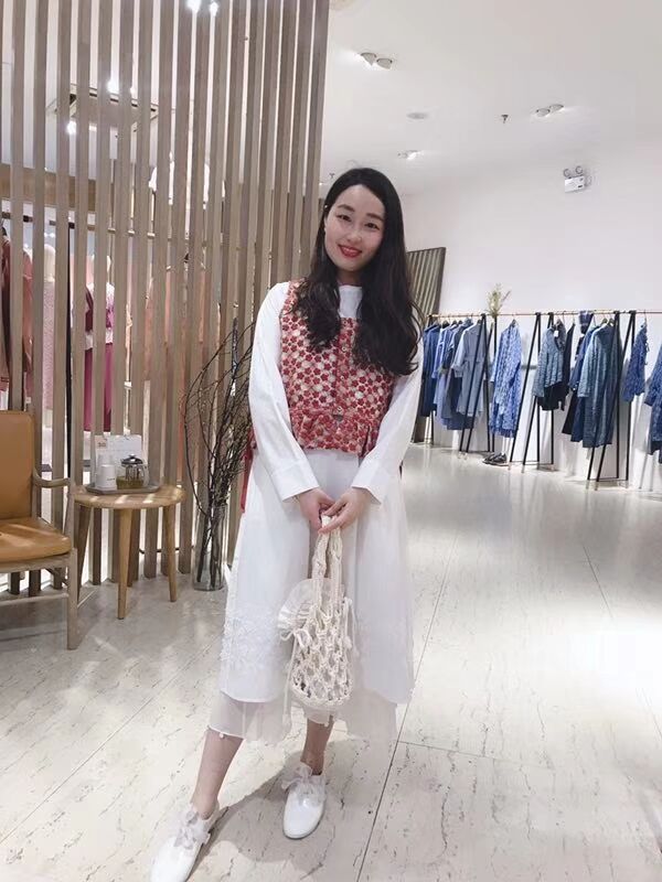 黄江艳.jpg 黄江艳.jpg